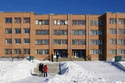 В Красноярском крае школьница атаковала учителя с ножом